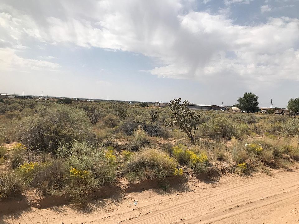 2nd image of 1610 2nd Ave NW