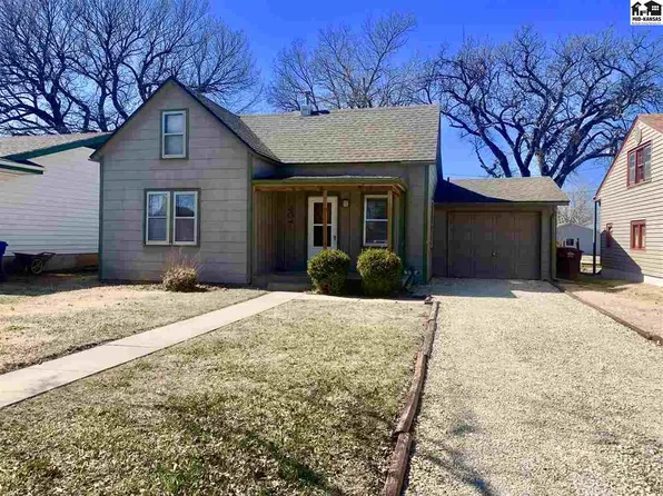 307 N Pine St, Inman, KS 67546