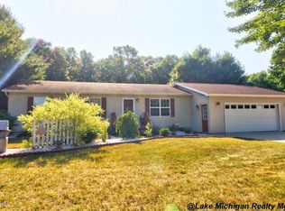 11930 Lincoln Lake Ave NE, Greenville, MI 48838