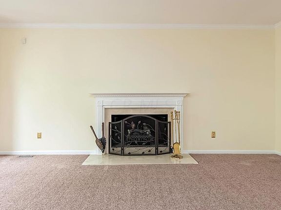 5th image of 243 Saint Antoine St