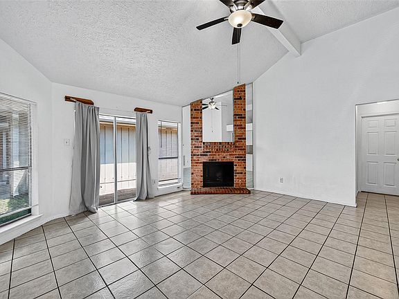 5th image of 4632 Greenwood Dr