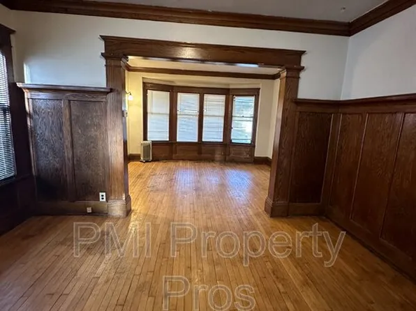 2566 N 41st St, Milwaukee, WI 53210