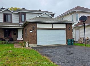 55 Bramblegrove Cres, Ottawa, ON K1T3G2