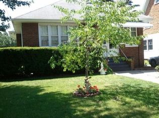 2722 7th St, Peru, IL 61354