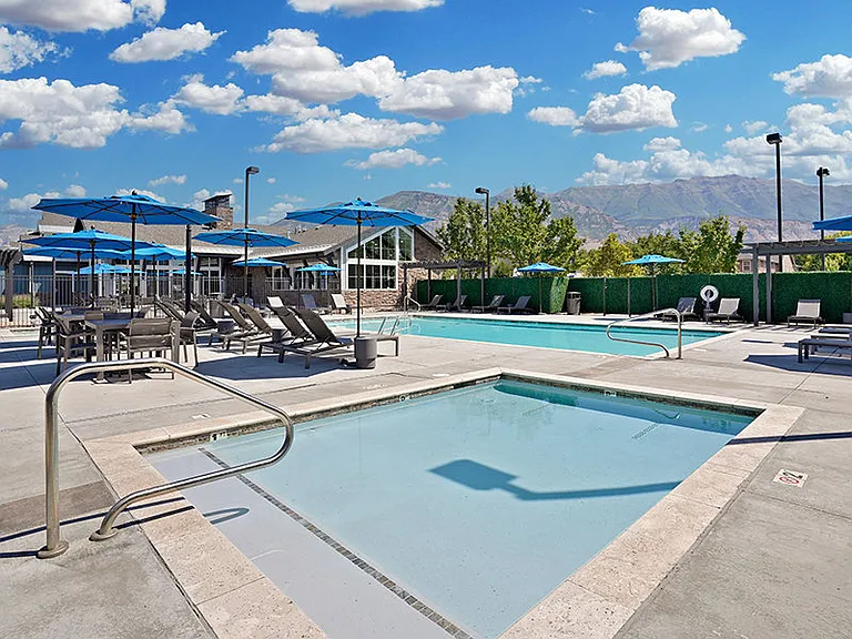 Viewpointe — Photo 14