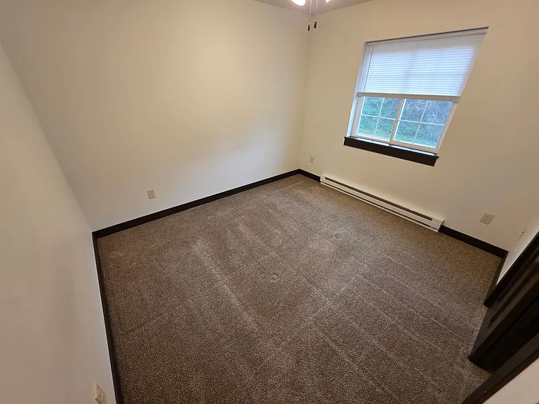 210 Holm Ave — Photo 5