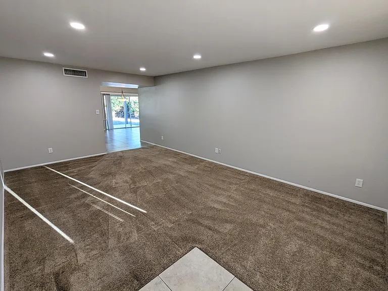 4715 S Hazelton Ln — Photo 15