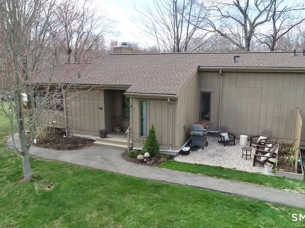 18 Pilgrim Harbor #A, Wallingford, CT 06492