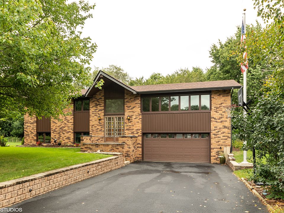 1st image of 2919 Sheffield Dr