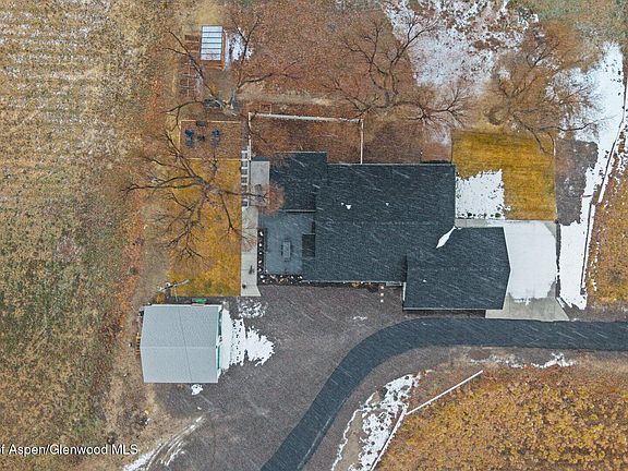 5th image of 67190 Sunnyside Rd