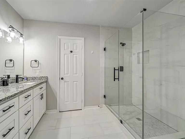 7312 Main St — Photo 4