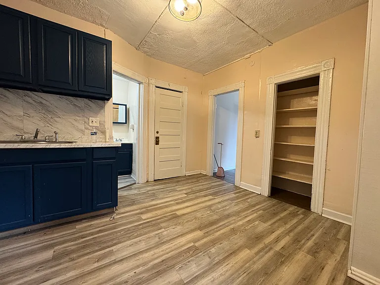 45 Long Hill Rd #1R — Photo 6