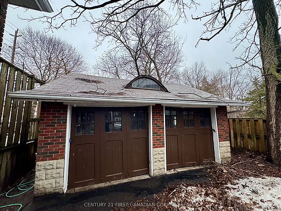 2nd image of 239 Riverside Dr