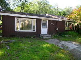 22 Barbara Rd, Glocester, RI 02814