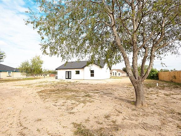 5th image of 17621 Royal Palm Dr
