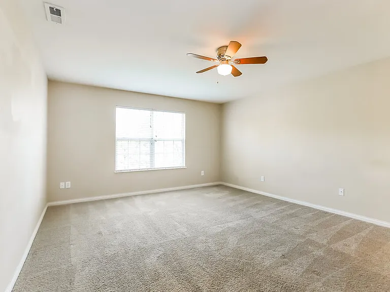 4768 Beach Club Dr — Photo 8