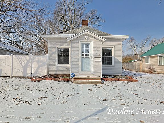 3rd image of 2533 McCracken St
