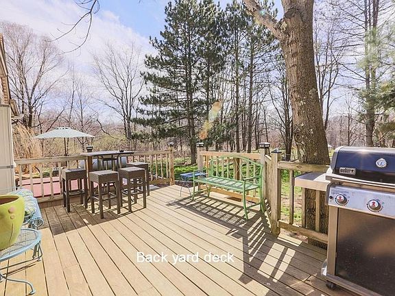 4th image of 2600 Apple Valley Dr
