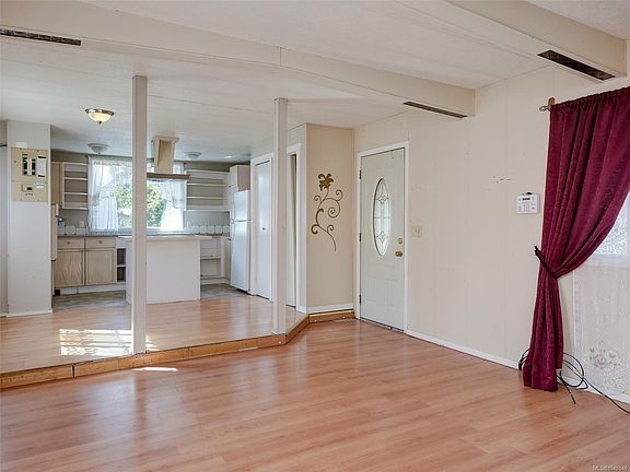 3rd image of 2357 Sooke River Rd #21