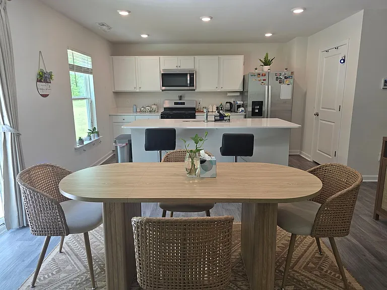 266 Palm Dr — Photo 4