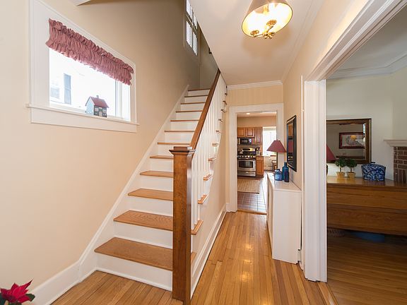 2nd image of 53 Hobart Ave