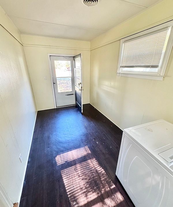 1st image of 4200 Fayette Cir