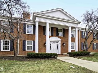 501 Coventry Ln APT 1, Crystal Lake, IL 60014