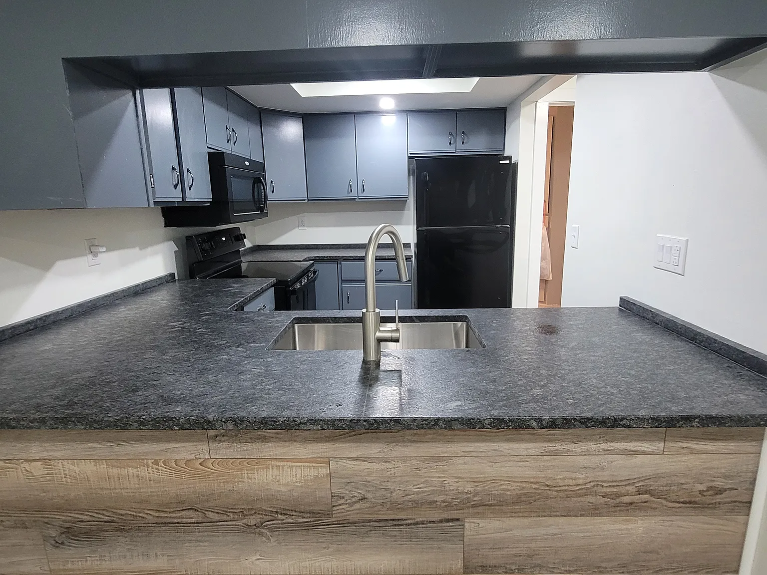 2 bed, 1176 sqft, $1,800 — Photo 4