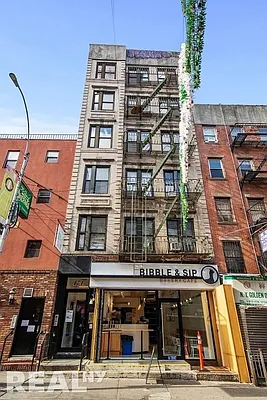 Rented by REAL New York | media 26