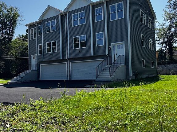 2nd image of 191 Oxford Ave #2