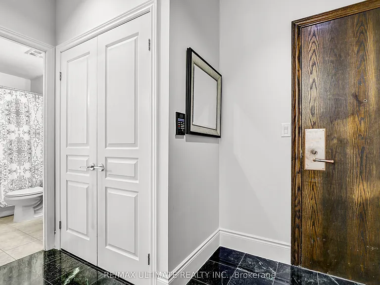 102 Bloor St W #605 — Photo 13