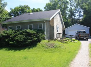 38783 N Broadway Ave, Antioch, IL 60002