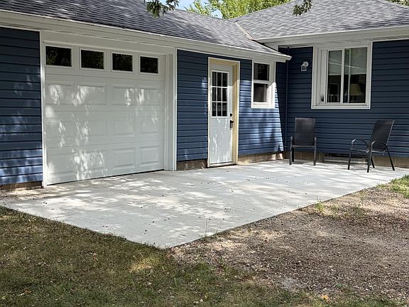 3rd image of 701 7th St NW