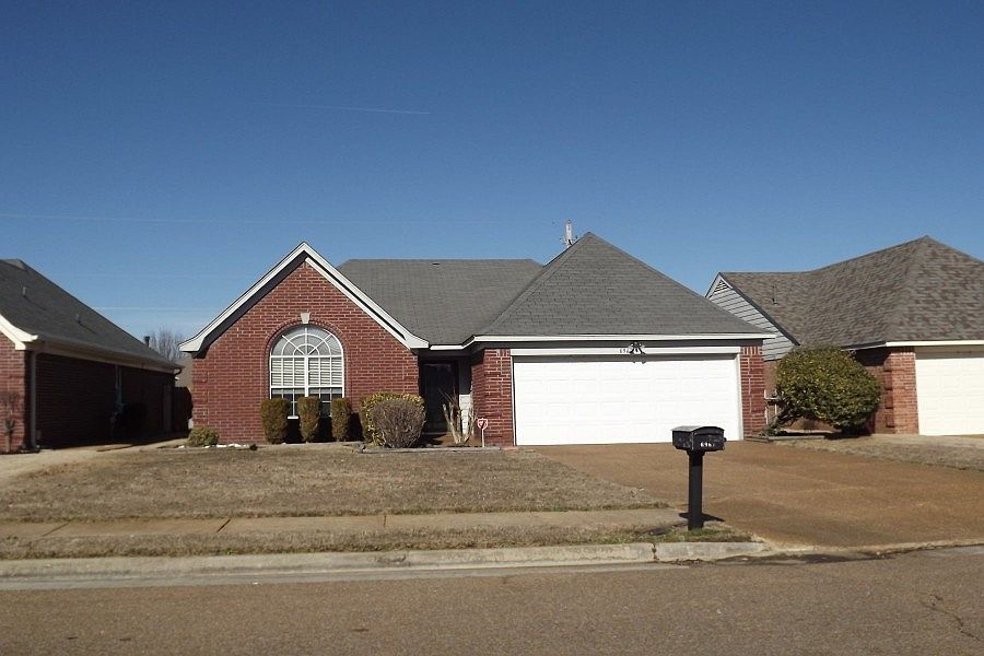 1st image of 6962 Country Walk Dr