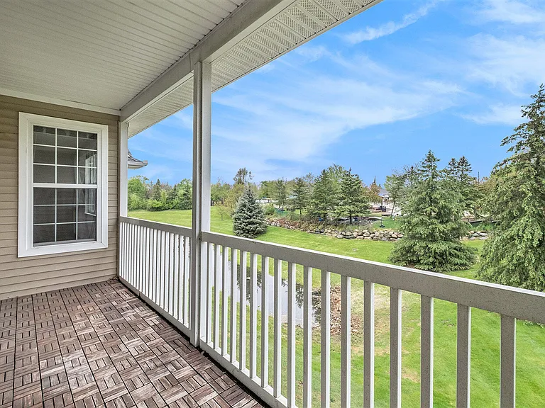 2925 N Knightsbridge Cir — Photo 33