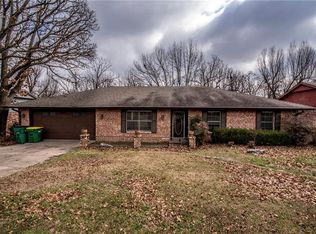 1305 San Miguel Dr, Springdale, AR 72762