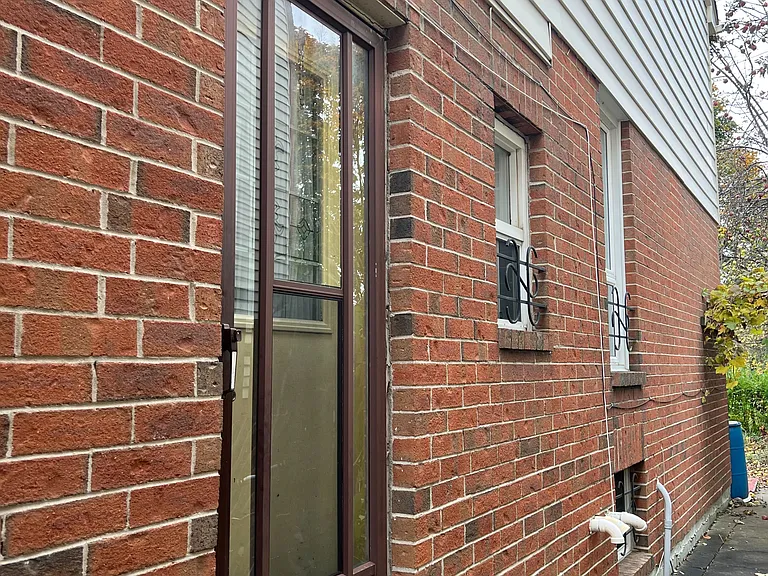 8 Lesskim Ct #BASEMENT — Photo 10