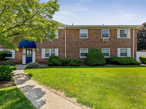 460 Old Town Road #3H, Port Jefferson, NY 11776