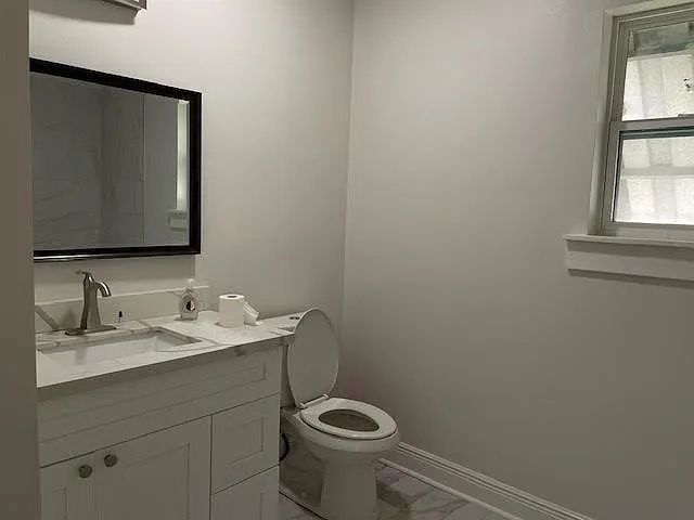 1011 Hancock St — Photo 12
