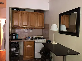 Rented by Avi Nash Associates