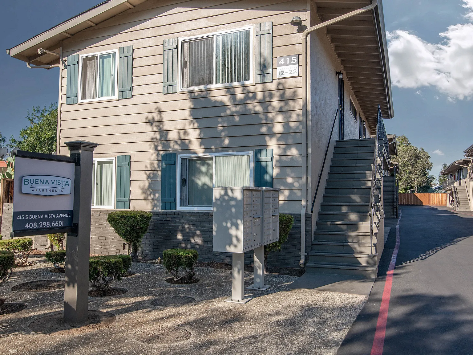 Buena Vista Apartments — Photo 2