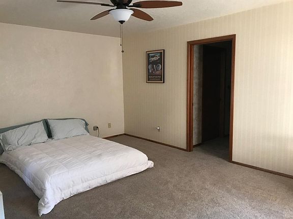 3rd image of 2052 Harvard Dr