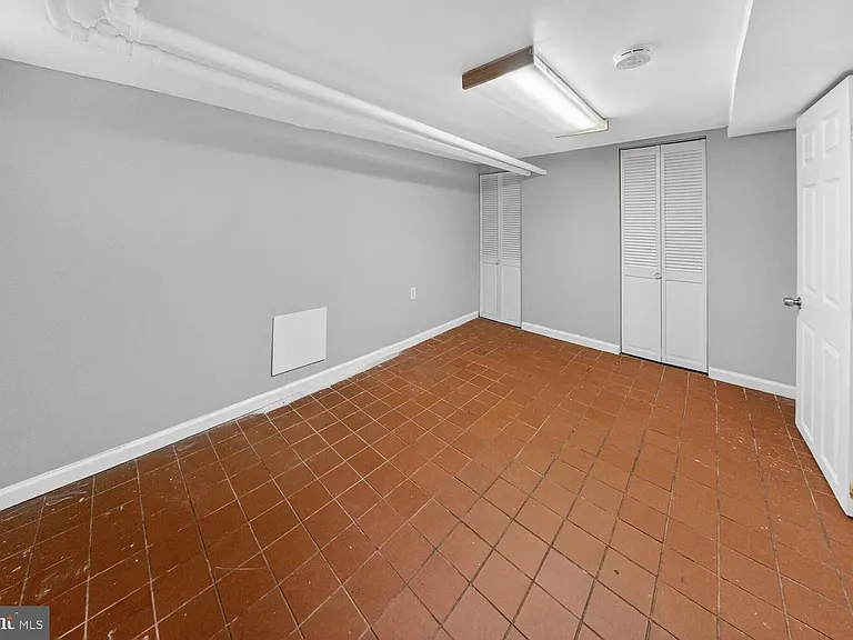 1353 Kennedy St NW — Photo 28
