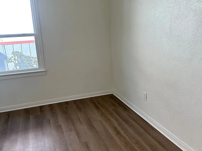 5055 1/2 Muir Ave #5055.5 — Photo 11