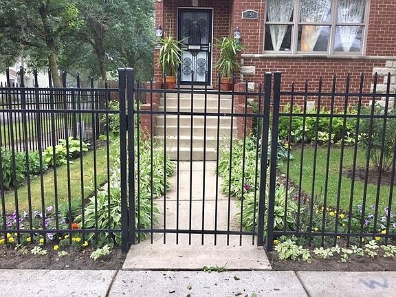 3rd image of 7658 S Greenwood Ave
