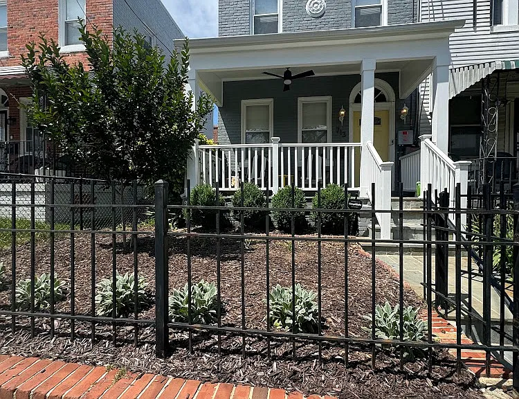 713 Sheridan St NW — Photo 1