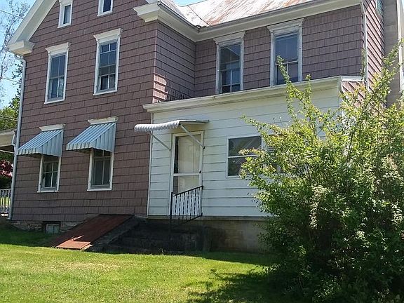 5th image of 135 Park St