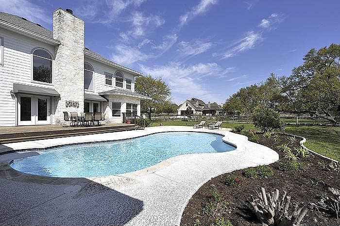 1st image of 500 Shadywood Ln