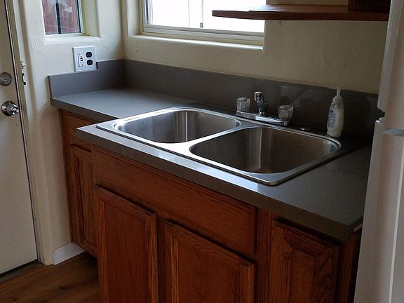 5th image of 1517 E 17th St