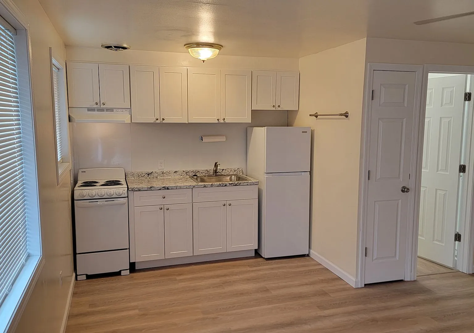 320 J St — Photo 1